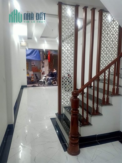 Bán Nhà Đẹp Tân Mai 5.15 tỷ, 40.4m2, Ngõ thông oto tránh, Kinh Doanh các kiểu
