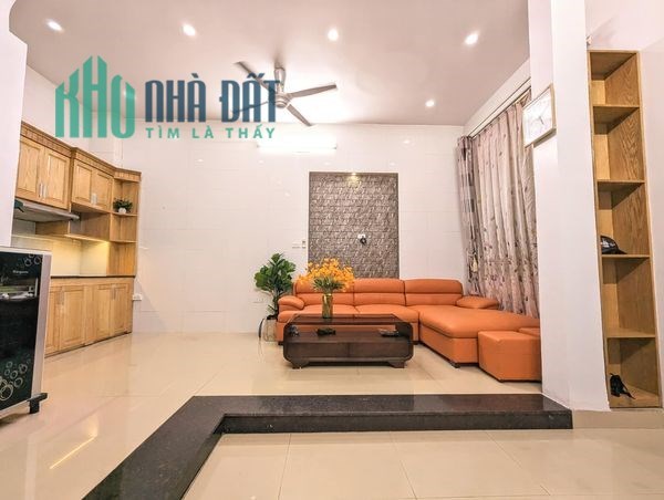 SIÊU PHẨM ĐƯỜNG LÁNG! Nhà đẹp dân xây, ngõ rộng, thoáng, nội thất xịn!!!!