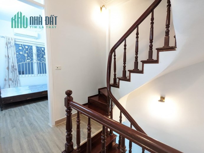 SIÊU PHẨM ĐƯỜNG LÁNG! Nhà đẹp dân xây, ngõ rộng, thoáng, nội thất xịn!!!!
