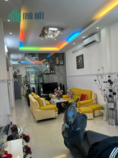 BÁN NHÀ NỞ HẬU 2TẦNG 74M2 ĐƯỜNG HÒA BÌNH QUẬN TÂN PHÚ