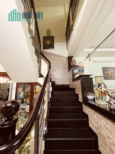 BÁN NHÀ NỞ HẬU 2TẦNG 74M2 ĐƯỜNG HÒA BÌNH QUẬN TÂN PHÚ