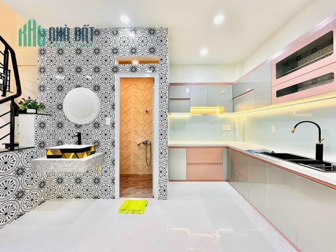 Bán nhà 1/ Huỳnh Văn Nghệ, Hẻm xe hơi 6m, 4x15m, 3 tầng nhà mới chỉ 5.8 tỷ TL