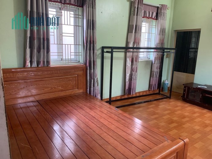 Cho thuê nhà Phạm Văn Đồng, 40m2 - 2 ngủ,  ban công thoáng mát 5tr/th 0966931622.