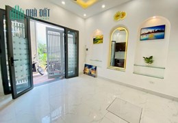 Bán Nhà Ngọc Thụy-Long Biên  3.65 tỷ, 30m2 mặt tiền 4.6m, Ngõ thông 2 thoáng, cách 1 nhà là ra oto