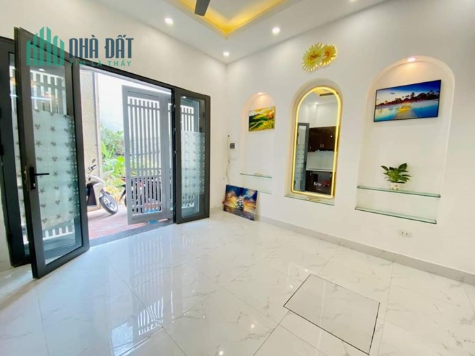 Bán Nhà Ngọc Thụy-Long Biên  3.65 tỷ, 30m2 mặt tiền 4.6m, Ngõ thông 2 thoáng, cách 1 nhà là ra oto