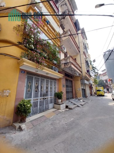 BÁN NHÀ CC ngõ 258 TÂN MAI, Q.HOÀNG MAI Ô TÔ ĐỖ CỬA 32m × 4T chỉ hơn 3 tỷ