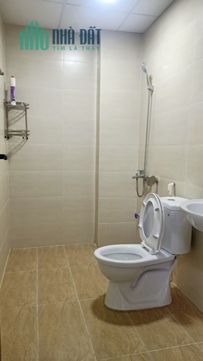 Cho thuê nhà khu liền kề Làng Việt Kiều Châu Âu, DT 90m2 x 4 tầng, MT 5m.