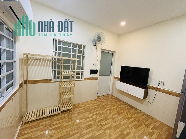 Phòng mới 20m2, full nội thất, đường Ung văn Khiêm, P25, Bình Thạnh