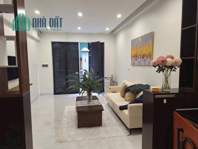 Bán nhà Nguyễn Văn Cừ,Long Biên 34m,4 tầng đẹp gần phố nhỉnh 3 tỷ