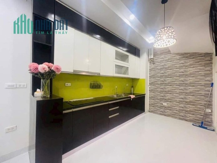 Bán nhà Nguyễn Văn Cừ,Long Biên 34m,4 tầng đẹp gần phố nhỉnh 3 tỷ
