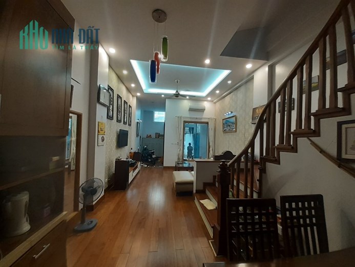 Cần bán nhà Tam Trinh, Hoàng Mai 32m2, 4 tầng - 3.08 tỷ
