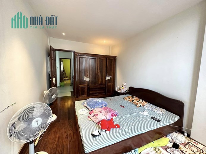 Bán nhà Trích Sài, Tây Hồ, kinh doanh, ô tô tránh, 41m2, Giá siêu rẻ.