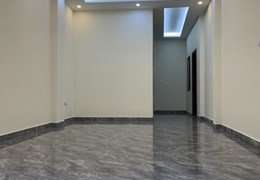 Nhà nguyễn sơn khu phố víp của quận Long Biên 
Diện tích 55m x 6 tầng .lô góc gara oto 7 chỗ vào nhà