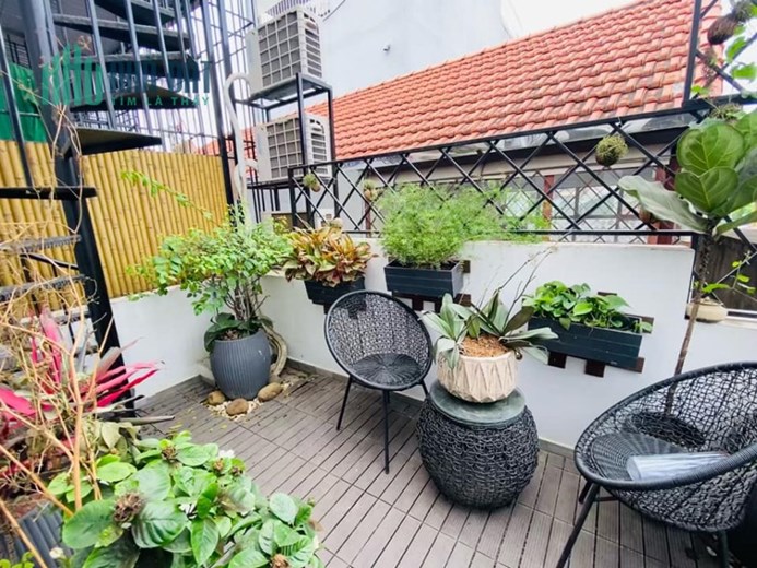 Bán nhà Phố Giáp Bát Quận Hoàng Mai 38m2x6 tầng, ô tô đỗ cổng chỉ 4.9 tỷ.