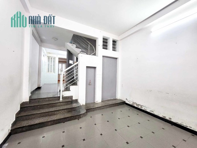 Chỉ 3 tỷ 2, có ngay nhà 2 tầng mặt tiền đường Hóa Sơn, Hải Châu, Đà Nẵng