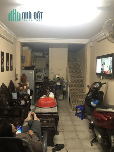 Bán gấp nhà phố Trần Quý Cáp 20m ôtô  DT 28M 4Tg  MT 3,2m chỉ 2,8 tỷ LHCC.