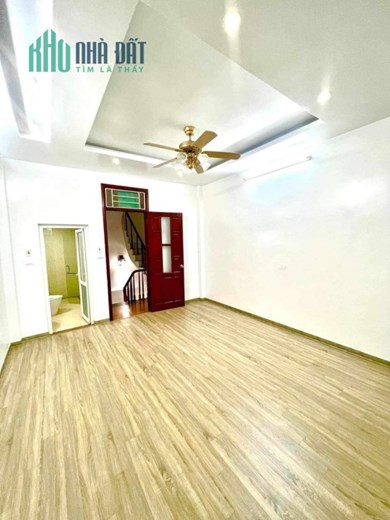 Nhà đẹp phố Nguyễn Lương Bằng gần ô tô Full nội thất DT 40m 5Tg  MT 4,1m hơn 5 tỷ LHCC.
