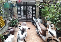 NHÀ ĐẸP HOÀNG NHƯ TIẾP - 2 THOÁNG - Ô TÔ VÀO NHÀ - GẦN PHỐ - NGỖ Ô TÔ 7 CHỖ THÔNG HỒNG TIẾN