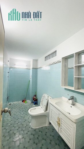 bán nhà hẻm xe hơi 5m - 2 lầu - 63m - 5 x 12 - Phường 6 Gò Vấp - 1 trệt, 1 lầu. Gồm sân để xe,