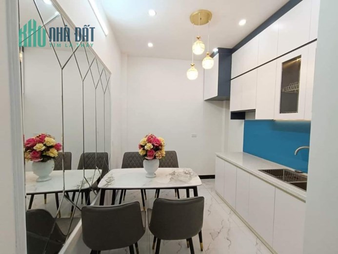 BÁN NHÀ TRẦN KHÁT CHÂN TRUNG TÂM QUẬN HAI BÀ TRƯNG DT:33M2 4 TẦNG 4 PHÒNG NGỦ GIÁ:3.5 TỶ