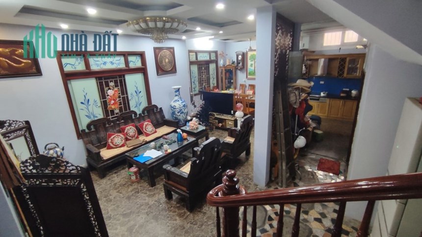 Bán Nhà Phố Trích Sài 73/89m2 x 4 tầng, 4 phòng ngủ khép kín full nội thất sang trọng, sát Hồ Tây,