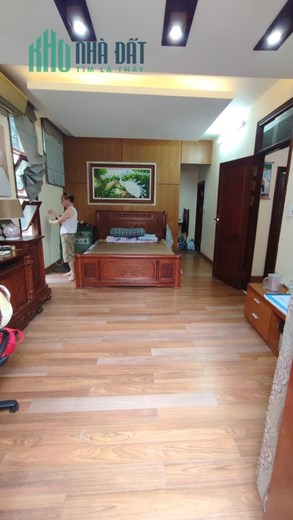 Bán Nhà Phố Trích Sài 73/89m2 x 4 tầng, 4 phòng ngủ khép kín full nội thất sang trọng, sát Hồ Tây,