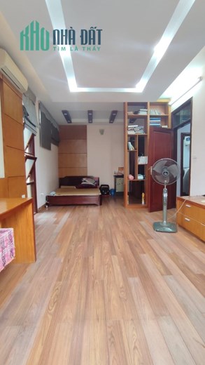 Bán Nhà Phố Trích Sài 73/89m2 x 4 tầng, 4 phòng ngủ khép kín full nội thất sang trọng, sát Hồ Tây,