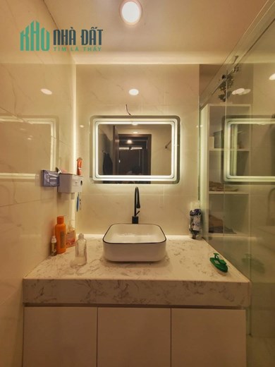 Biệt thự, Xuân Diệu, 189m x 4 tầng, MT 9 m, giá 35 tỷ