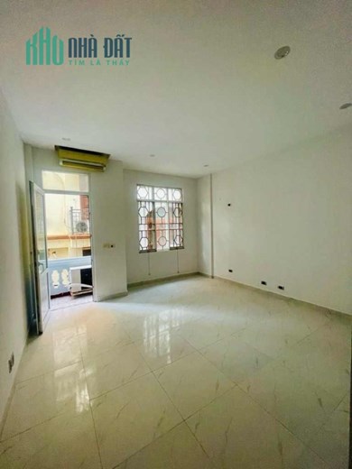 BÁN NHÀ DƯƠNG QUẢNG HÀM ,TRUNG TÂM CẦU GIẤY ,PHÂN LÔ Ô TÔ VÀO