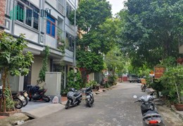 bán nhà PHÂN LÔ - VỈA HÈ - XE TẢI TRÁNH NHAU - ở Ngã Tư NHỔN