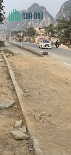 Chủ nhà cần bán lô đất tại xóm quán trắng xã thành lập lương Sơn hòa bình 
Mặt đường kinh doanh