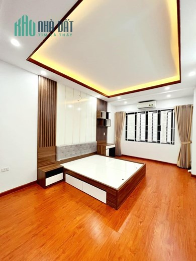 Bán nhà phố Lò Đúc, ngõ rộng 3m, nhà mới, Kd căn góc, 30m,5T, 4.8 tỷ