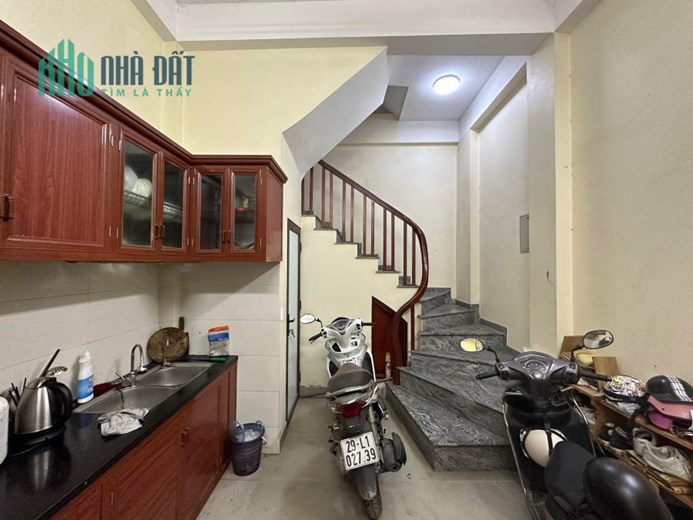 Nhỉnh 4 tỷ, Khuất  Duy Tiến, Trung Hoà, Cầu Giấy.