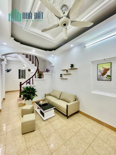 NHÀ KIM GIANG NGỖ THÔNG 3 GÁC TRÁNH XE MÁY GẦN PHỐ CÓ SÂN RIÊNG 44.8M2 4 NGỦ 3.8 TỶ