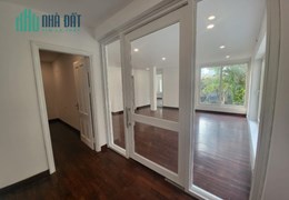 Bán Căn Biệt Thự 138/151m2 x 4 tầng, căn góc, 8 phòng ngủ, mặt ngõ rộng ô tô tránh, ở sướng hưởng