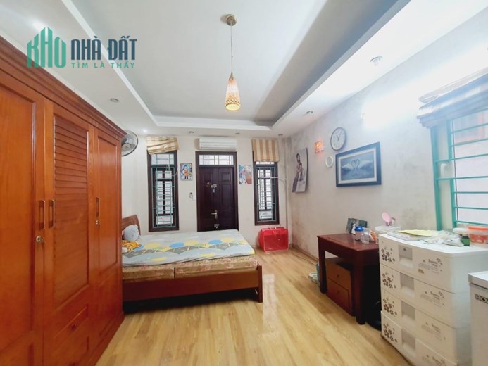 Bán nhà Yên Hòa, Cầu giấy, nhà đẹp, gần phố, 32m2, Giá siêu rẻ.