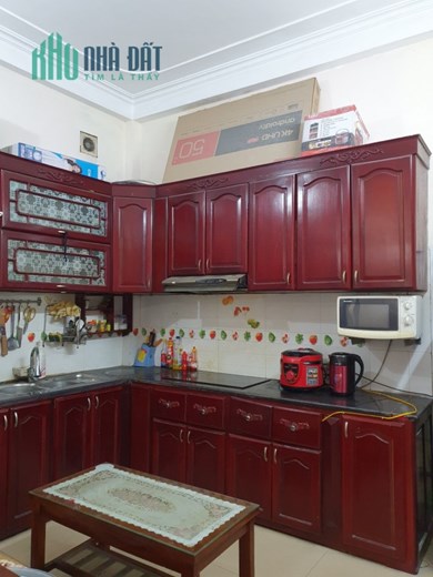 Cần bán gấp nhà 40m2, 5 tầng đẹp, đầy đủ tiện nghi, phường Bồ Đề, ngõ nông rộng, ô tô tránh, Giá