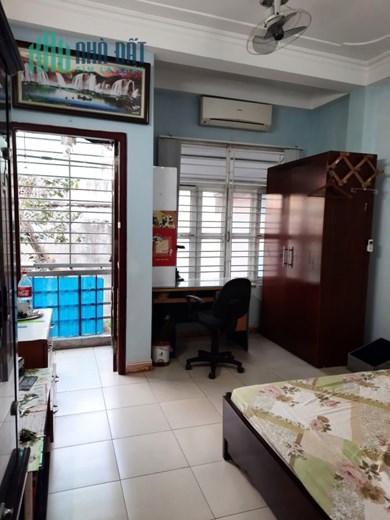 Cần bán gấp nhà 40m2, 5 tầng đẹp, đầy đủ tiện nghi, phường Bồ Đề, ngõ nông rộng, ô tô tránh, Giá