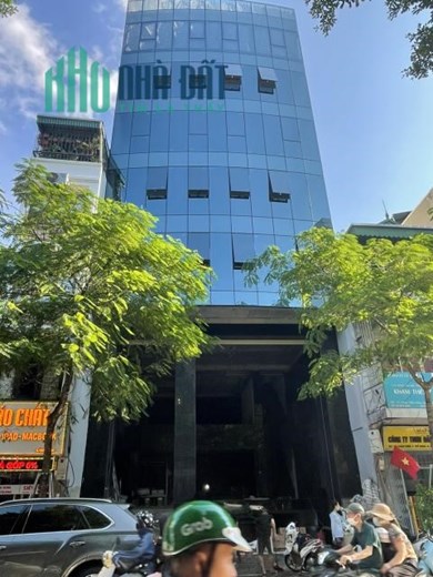 Bán toà nhà Văn Phòng 9 tầng mặt phố Khâm Thiên Dt 310m2 Mt 11m. Giá 200 tỷ