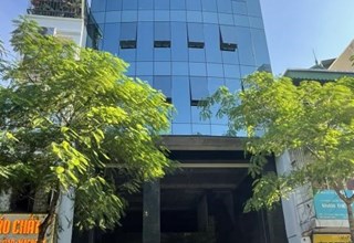 Bán toà nhà Văn Phòng 9 tầng mặt phố Khâm Thiên Dt 310m2 Mt 11m. Giá 200 tỷ