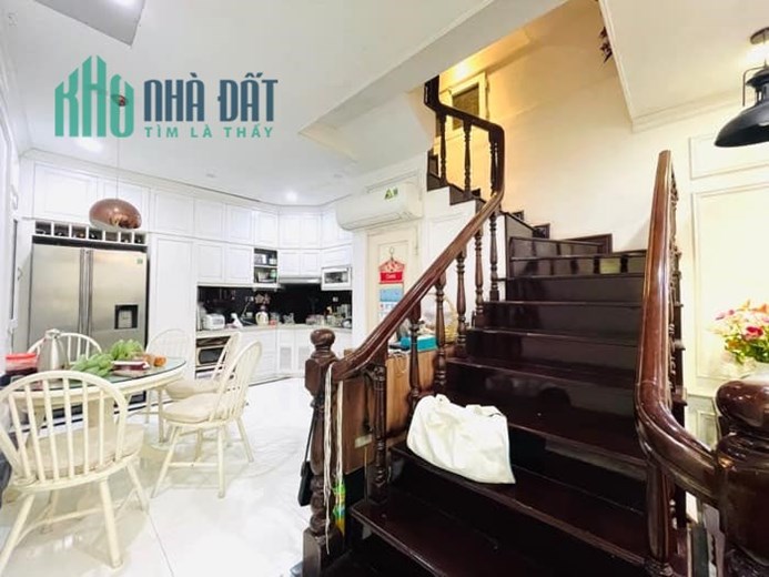 NHÀ TRONG NGÕ LẠC LONG QUÂN 34M 4 TẦNG GIÁ 4.5 TỶ