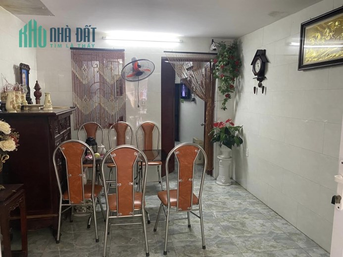 Bán Căn Hộ Tập Thể 8/3 Hai Bà Trưng 45m2 tầng 1, 1 phòng ngủ đầy đủ công năng, Khách mua ở ngay chỉ