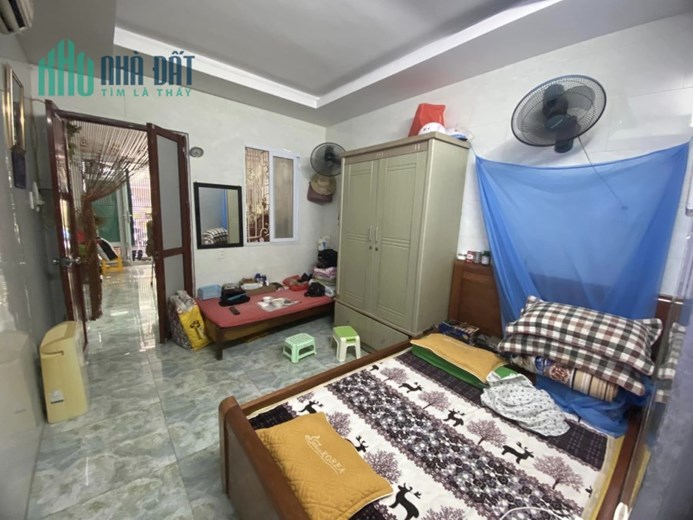 Bán Căn Hộ Tập Thể 8/3 Hai Bà Trưng 45m2 tầng 1, 1 phòng ngủ đầy đủ công năng, Khách mua ở ngay chỉ