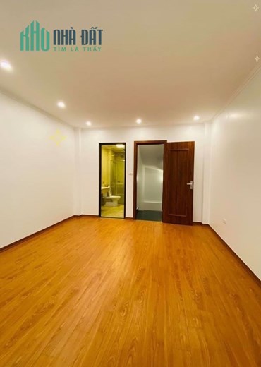 Bán nhà Trần Cung - Cạnh cây xăng - 35m2 x 5 Tầng - 4,2 tỷ (Có ra lộc) - 50m ra phố