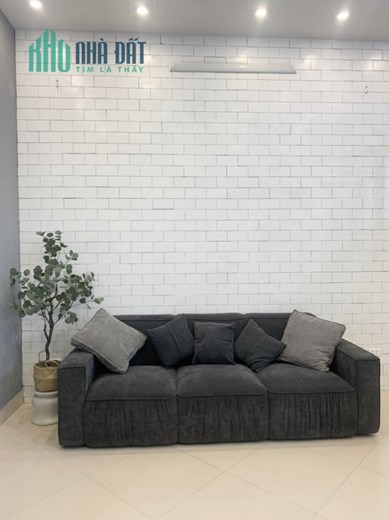 Bán nhà Nguyễn Trãi, Thanh Xuân. Hàng xóm Royal City. 50m2 x 3 Tầng, MT 7m. Hơn 5 Tỷ