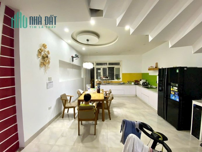 Siêu Phẩm! Bán nhà 3 tầng MT Lê Thanh Nghị cạnh Tiểu La. Nhà Đẹp - Kiên Cố - Ở Ngay.
