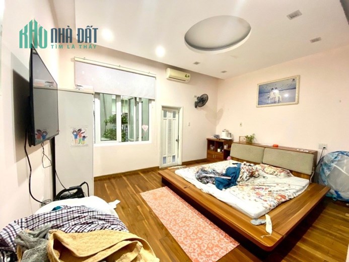 Siêu Phẩm! Bán nhà 3 tầng MT Lê Thanh Nghị cạnh Tiểu La. Nhà Đẹp - Kiên Cố - Ở Ngay.