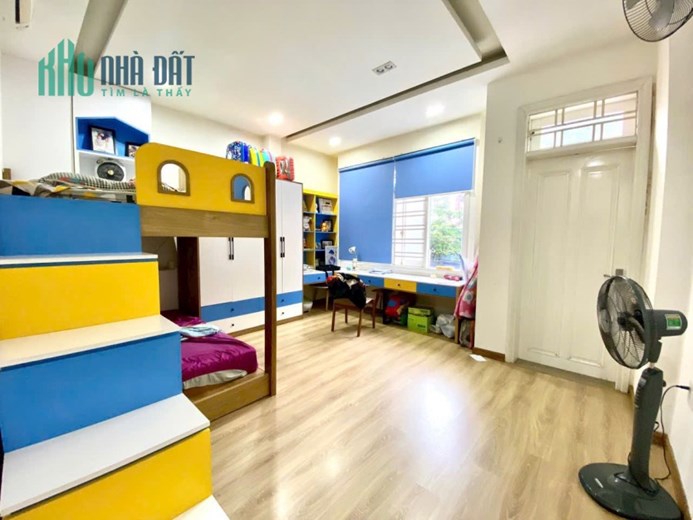 Siêu Phẩm! Bán nhà 3 tầng MT Lê Thanh Nghị cạnh Tiểu La. Nhà Đẹp - Kiên Cố - Ở Ngay.
