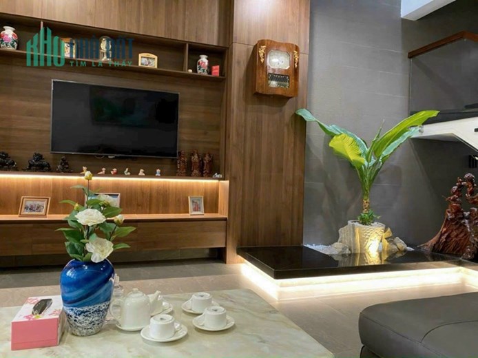 Bán nhà Nguyễn Văn Dung, Phường 6 4x20m 3 lầu, giá 9 tỷ TL.


- HXH 10m thông tứ hướng.
- Vị