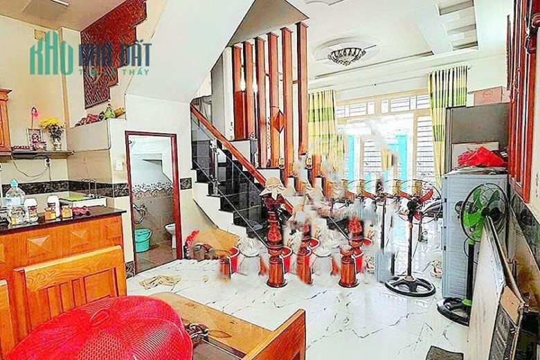 Bân Nhà 3 Tầng, 88m2, 4PN, HXH, Đường Nguyễn ảnh Thủ. Quận 12